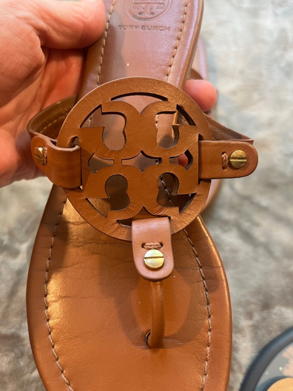 Tory Burch Tan Leather Logo Thong Sandals - Picture 5 of 9